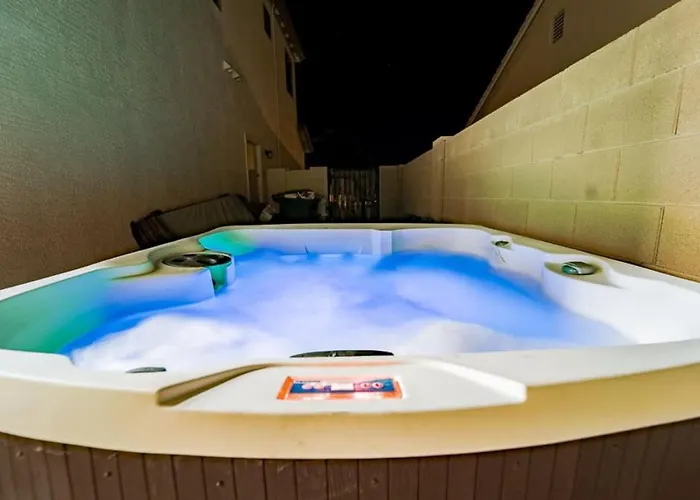 The Tranquil Retreat Heated Pool Hottub Sauna Bbq